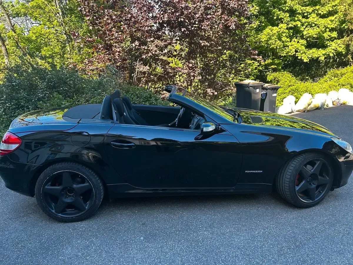 Usata Mercedes SLK200 163 CV (119 kW) 2005 Nero Cabrio