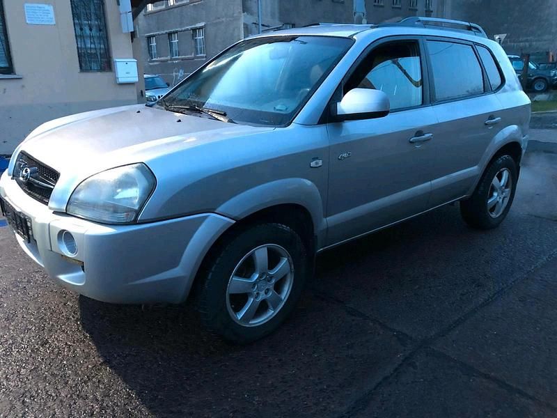 Gebraucht Hyundai Tucson 112 PS (82 kW) 2005 Silber SUV