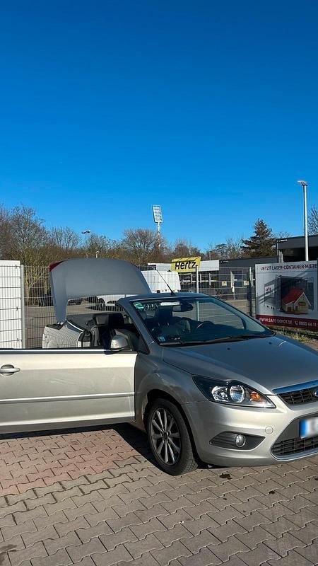 Gebraucht Ford Focus Cabriolet 145 PS (106 kW) 2009 Beige Cabrio