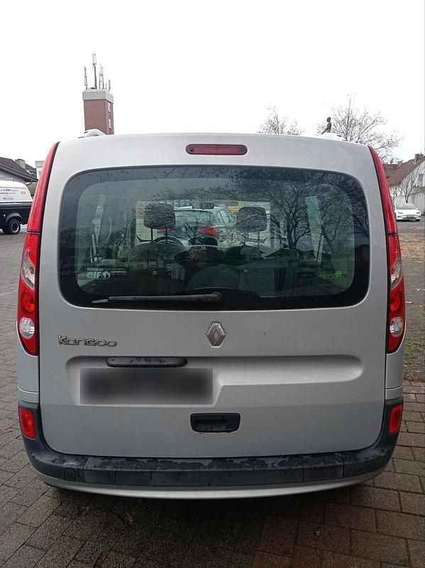 Gebraucht Renault Kangoo 85 PS (62 kW) 2010 Silber Van / Kleinbus