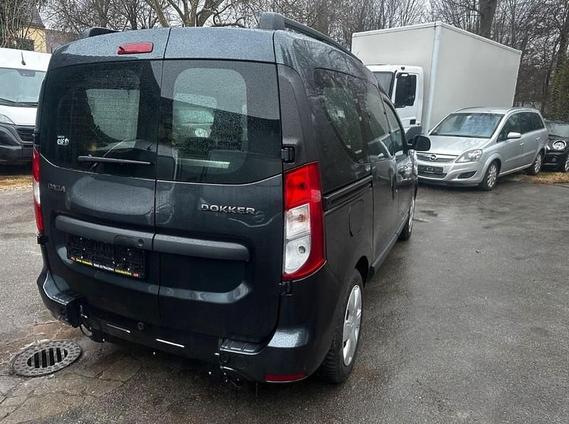 Gebraucht Dacia Dokker 90 PS (66 kW) 2016 Andere farben Van / Kleinbus