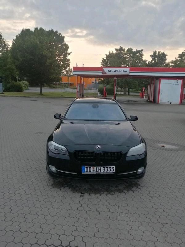 Schwarz Gebraucht 2011 BMW 535 Limousine | 7.500 € (Superpreis) - Bild 1/4