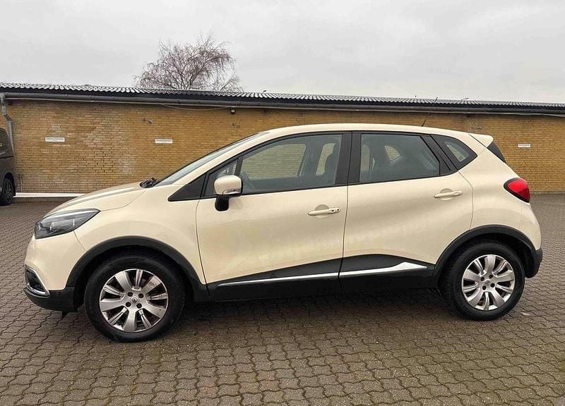 Weiß Gebraucht 2014 Renault Captur Expression SUV | 3.700 € (Fairer Preis) - Bild 1/4