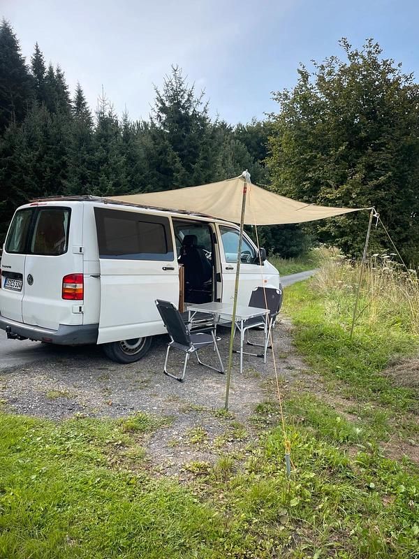 Weiß Gebraucht 2004 VW T5 Van | 8.800 € (Etwas zu teuer) - Bild 1/4