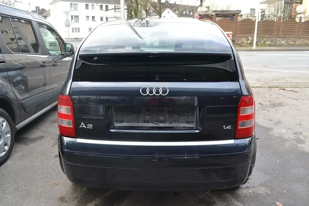 Gebraucht Audi A2 75 PS (55 kW) 2003 Kobaltblau metallic Kleinwagen