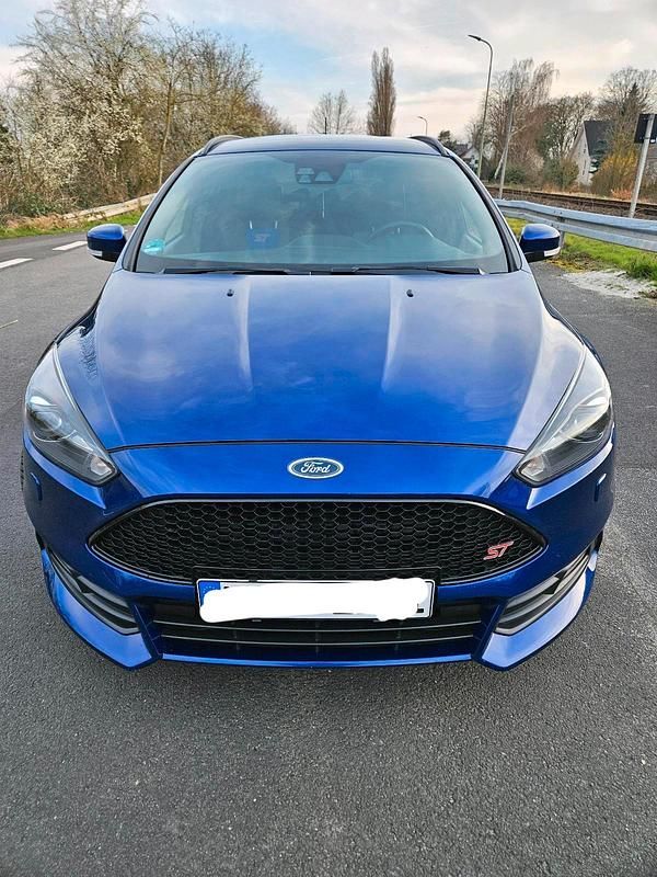 Brugt Ford Focus ST 250 HK (183 kW) 2017 Blå Stationcar