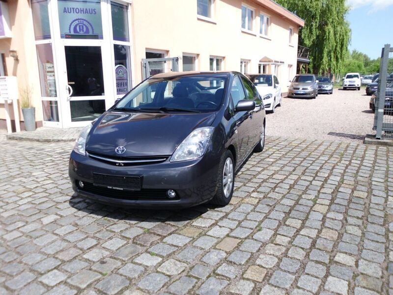 Grau metallic Gebraucht 2007 Toyota Prius Sol Kleinwagen | 7.990 € (Teuer) - Bild 1/4