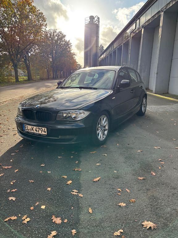 Gebraucht BMW 116 116 PS (85 kW) 2009 Schwarz Kleinwagen