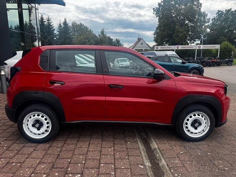 Gebraucht Fiat Grande Panda Red 83 kW (113 PS) 2025 Rot Kleinwagen