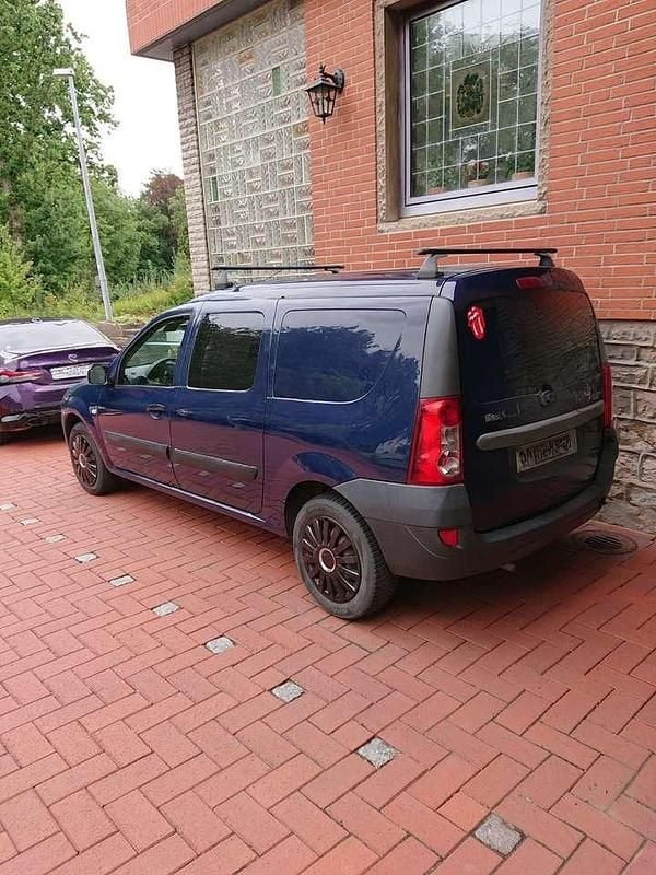 Używany Dacia Logan 84 KM (61 kW) 2011 Purpurowy Van