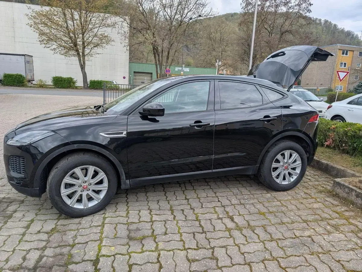 Gebraucht Jaguar E-Pace S 200 PS (147 kW) 2019 Schwarz SUV