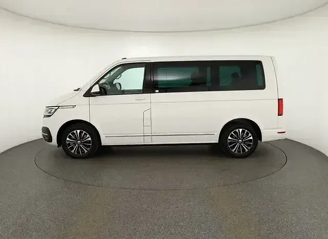 Używany VW Multivan Generation Six 150 KM (110 kW) 2021 Biały Minivan