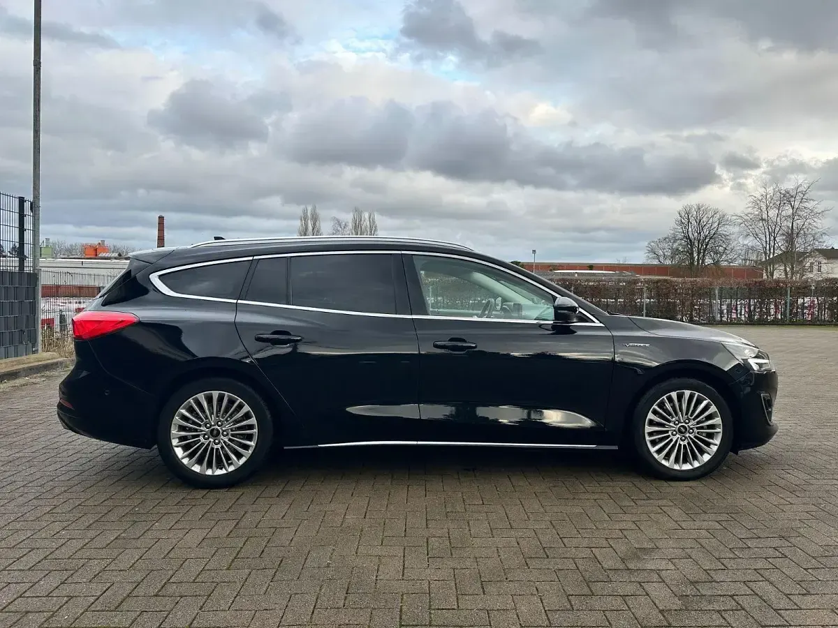 Gebraucht Ford Focus Vignale 150 PS (110 kW) 2020 Schwarz Kombi