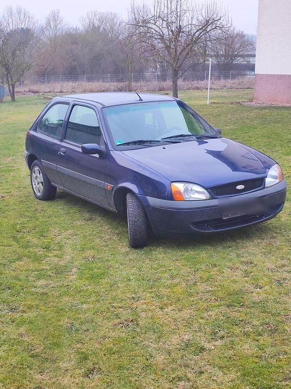 Blau Gebraucht 2001 Ford Fiesta Kleinwagen | 500 € (Guter Preis) - Bild 1/4