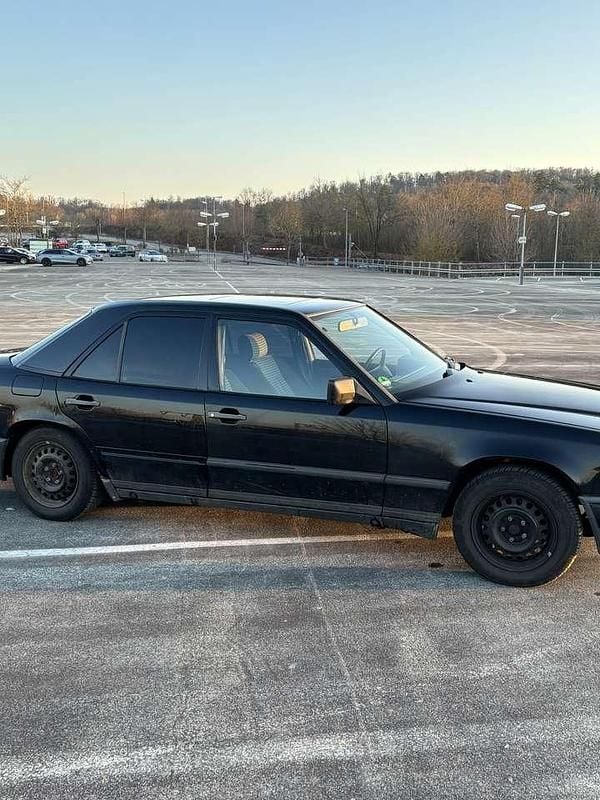 Gebraucht Mercedes E200 118 PS (86 kW) 1989 Limousine