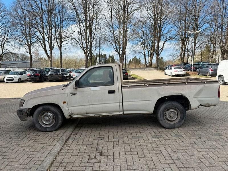 Gebraucht Toyota HiLux 2002 Weiß Pickup