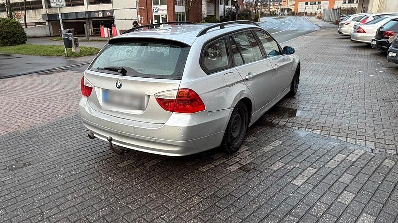 Gebraucht BMW 320 150 PS (110 kW) 2006 Silber Kombi