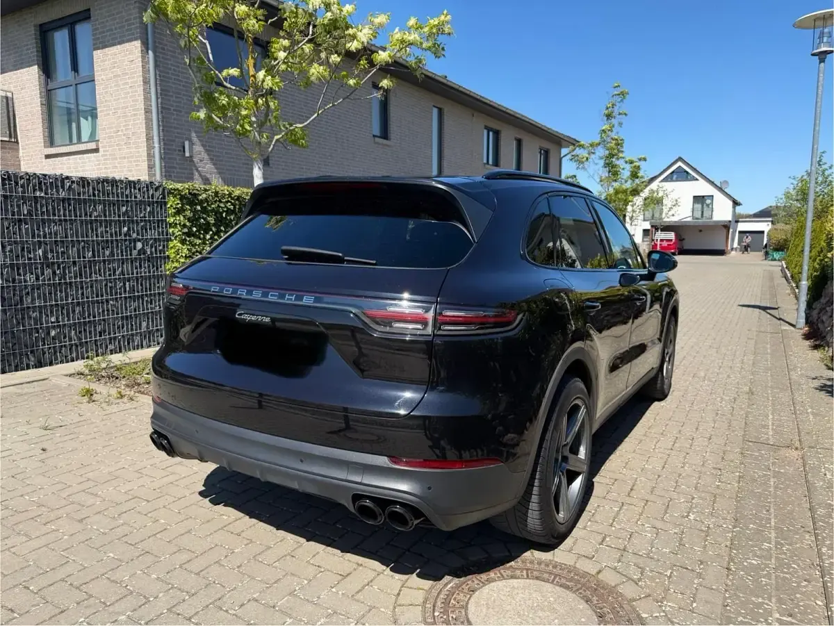 Second-hand Porsche Cayenne 340 CP (250 kW) 2018 Negru SUV