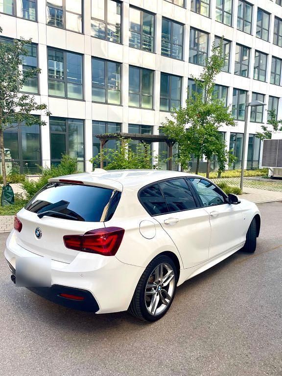 Weiß Gebraucht 2018 BMW 120 M Sport Kleinwagen | 18.200 € (Fairer Preis) - Bild 1/4