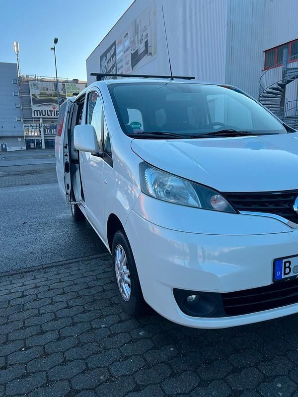 Gebraucht Nissan Evalia 110 PS (80 kW) 2015 Weiß Van / Kleinbus