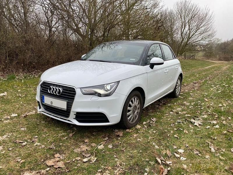 Gebraucht Audi A1 Sportback Ambition 122 PS (89 kW) 2012 Weiß Kleinwagen