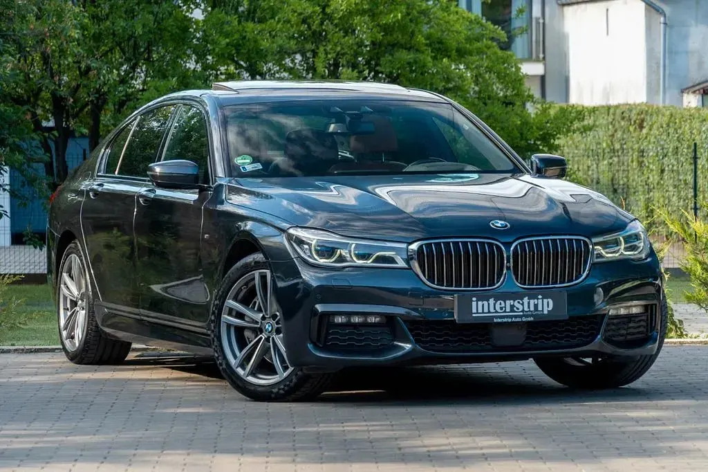 Gebraucht BMW 730 265 PS (194 kW) 2017 Singapur grau metallic Limousine