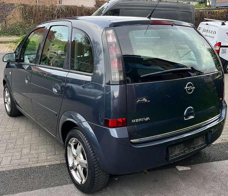 Usata Opel Meriva Edition 105 CV (77 kW) 2007 Metro m2 Monovolume