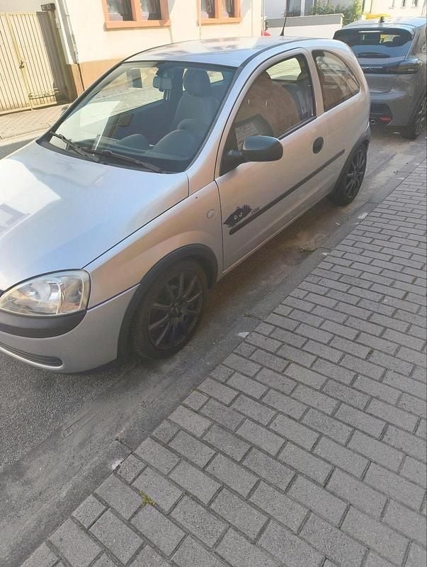 Silber Gebraucht 2002 Opel Corsa Kleinwagen | 450 € (Superpreis) - Bild 1/4