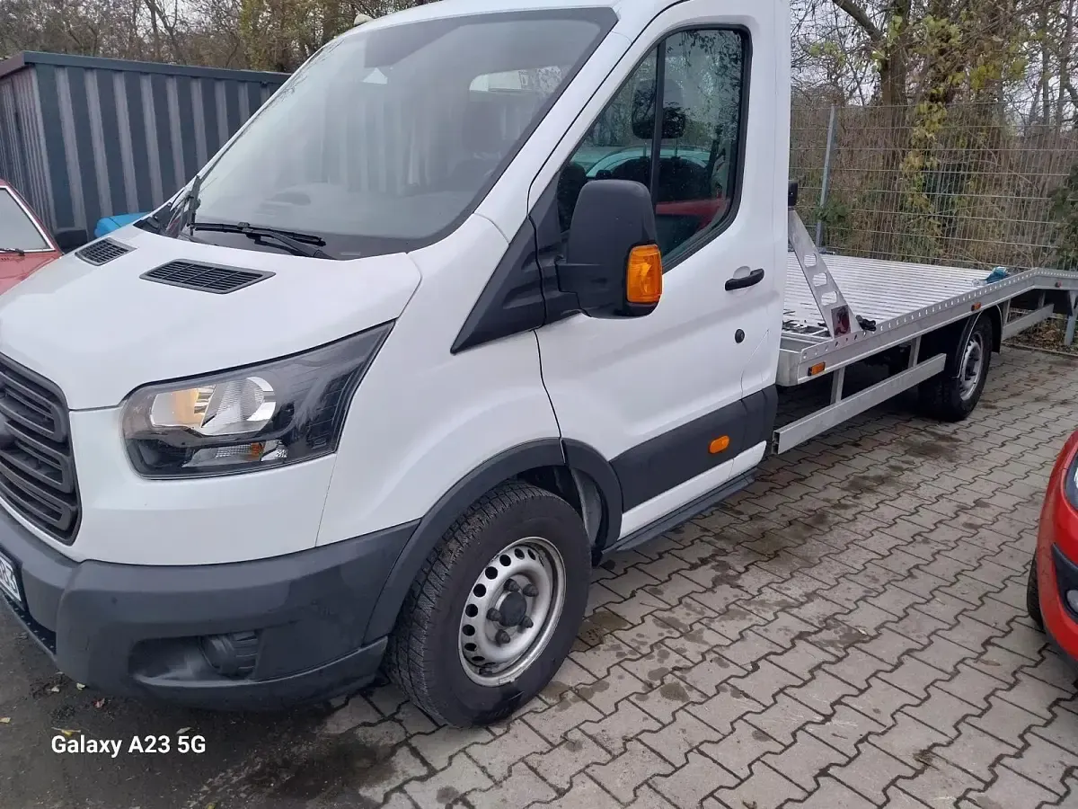 Gebraucht Ford Transit 131 PS (96 kW) 2019 Weiß