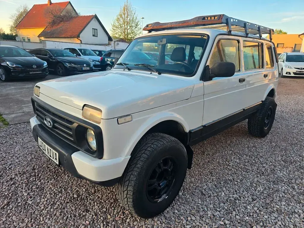 Second-hand Lada Taiga 83 CP (61 kW) 2019 Alb SUV