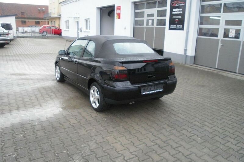 Gebraucht VW Golf Cabriolet Trendline 90 PS (66 kW) 2002 Schwarz Cabrio