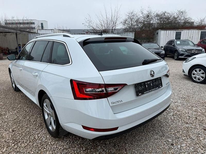 Gebraucht Skoda Superb Style 190 PS (139 kW) 2019 Weiß Kombi