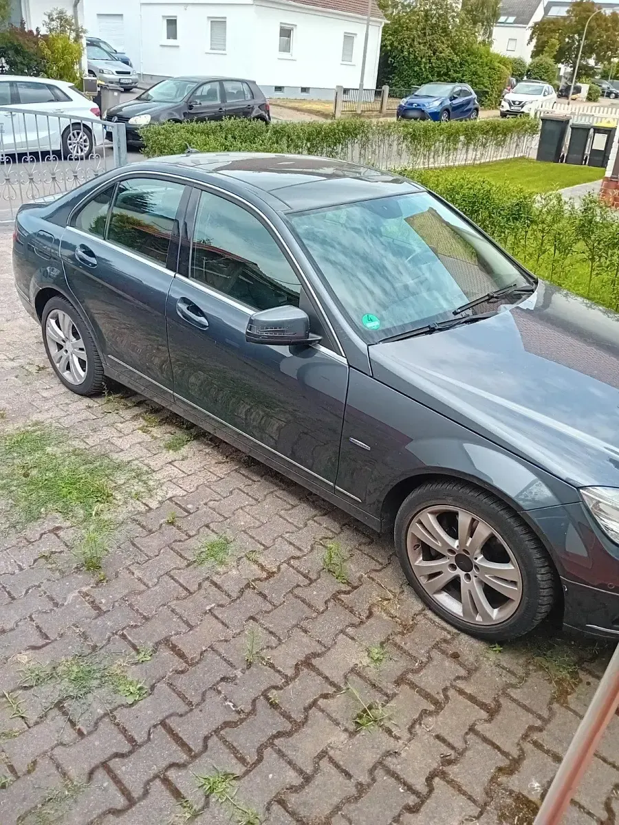 Gebraucht Mercedes C350 221 PS (162 kW) 2010 Grau Limousine