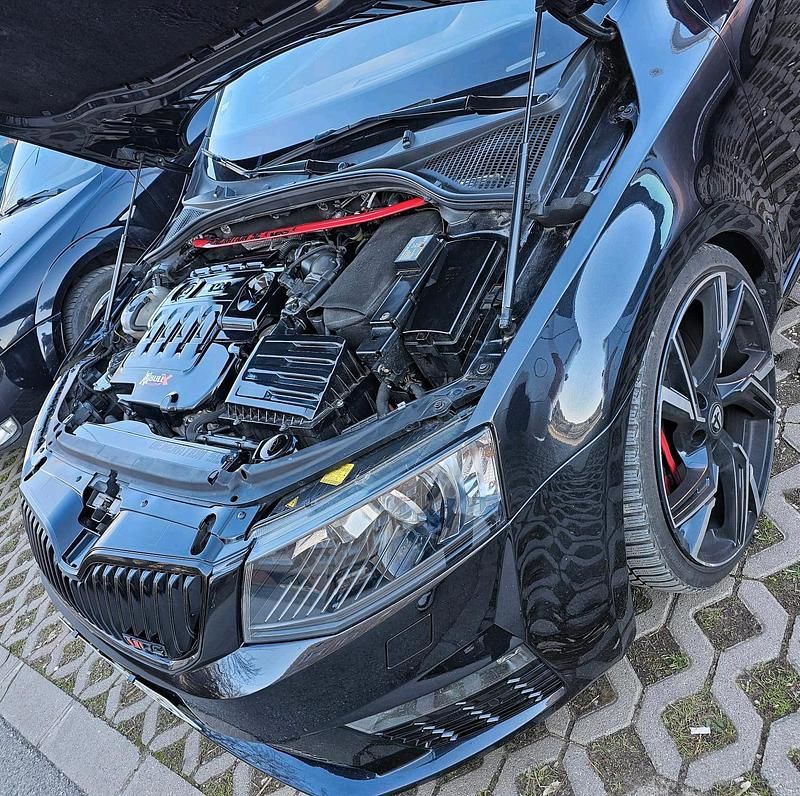 Gebraucht Skoda Octavia vRS 184 PS (135 kW) 2016 Schwarz Kleinwagen