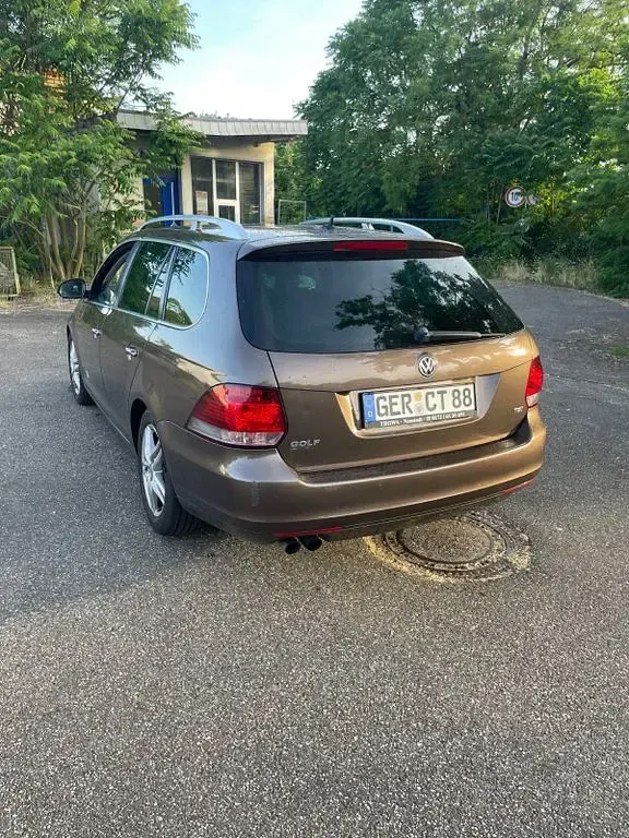 Gebraucht VW Golf VI Style 122 PS (89 kW) 2011 Braun Kleinwagen