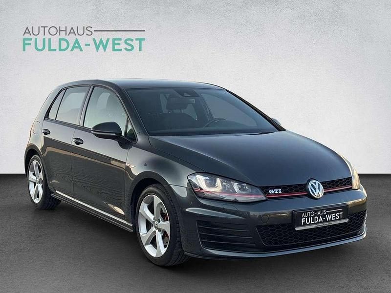 Gebraucht VW Golf VII GTI 220 PS (161 kW) 2015 Carbon steel grey metallic Limousine