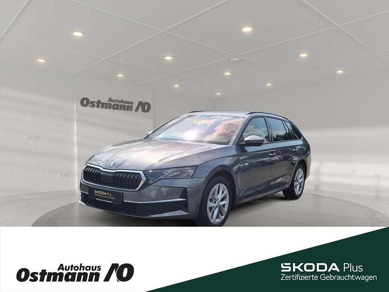 Graphitegrau Gebraucht 2024 Skoda Octavia Selection Kombi | 32.750 € (Fairer Preis) - Bild 1/4
