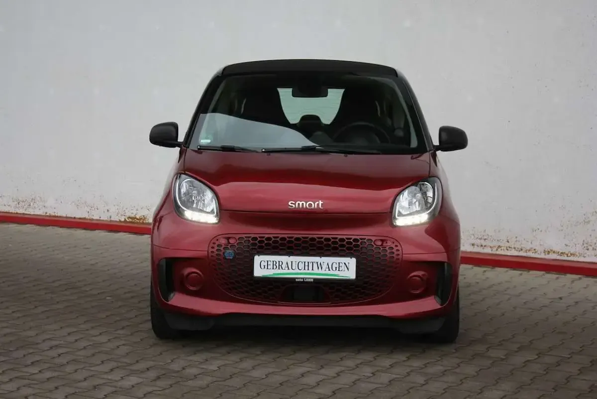 Gebraucht Smart ForTwo Coupé 60 kW (82 PS) 2021 Nachtschwarz Kleinwagen