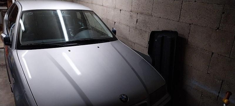 Grau Gebraucht 2000 BMW 316 Compact Kleinwagen | 6.300 € - Bild 1/4