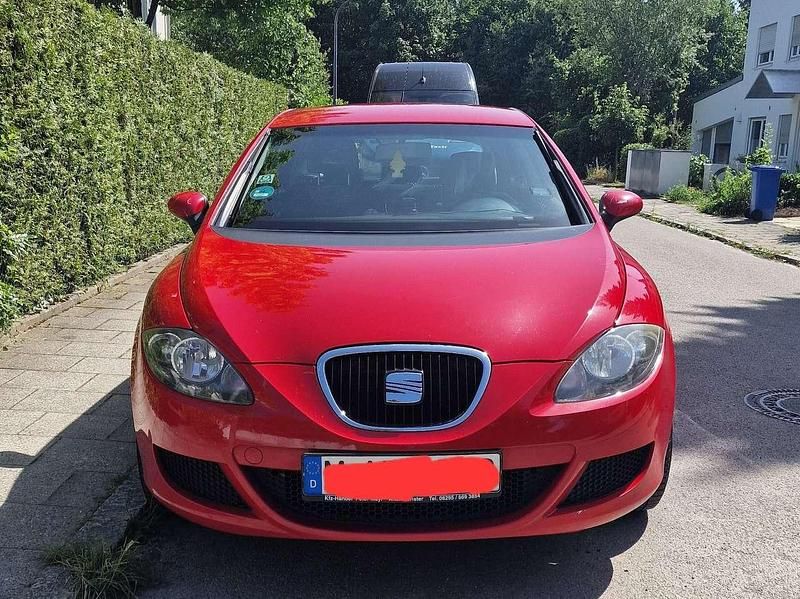 Rot Gebraucht 2007 Seat Leon Comfort Limousine | 2.899 € (Fairer Preis) - Bild 1/4