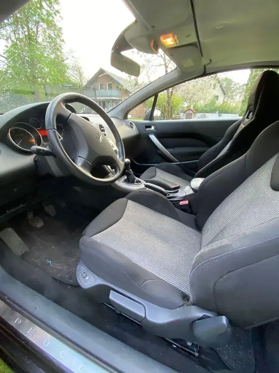 Gebraucht Peugeot 308 CC Premium 156 PS (114 kW) 2010 Schwarz Cabrio