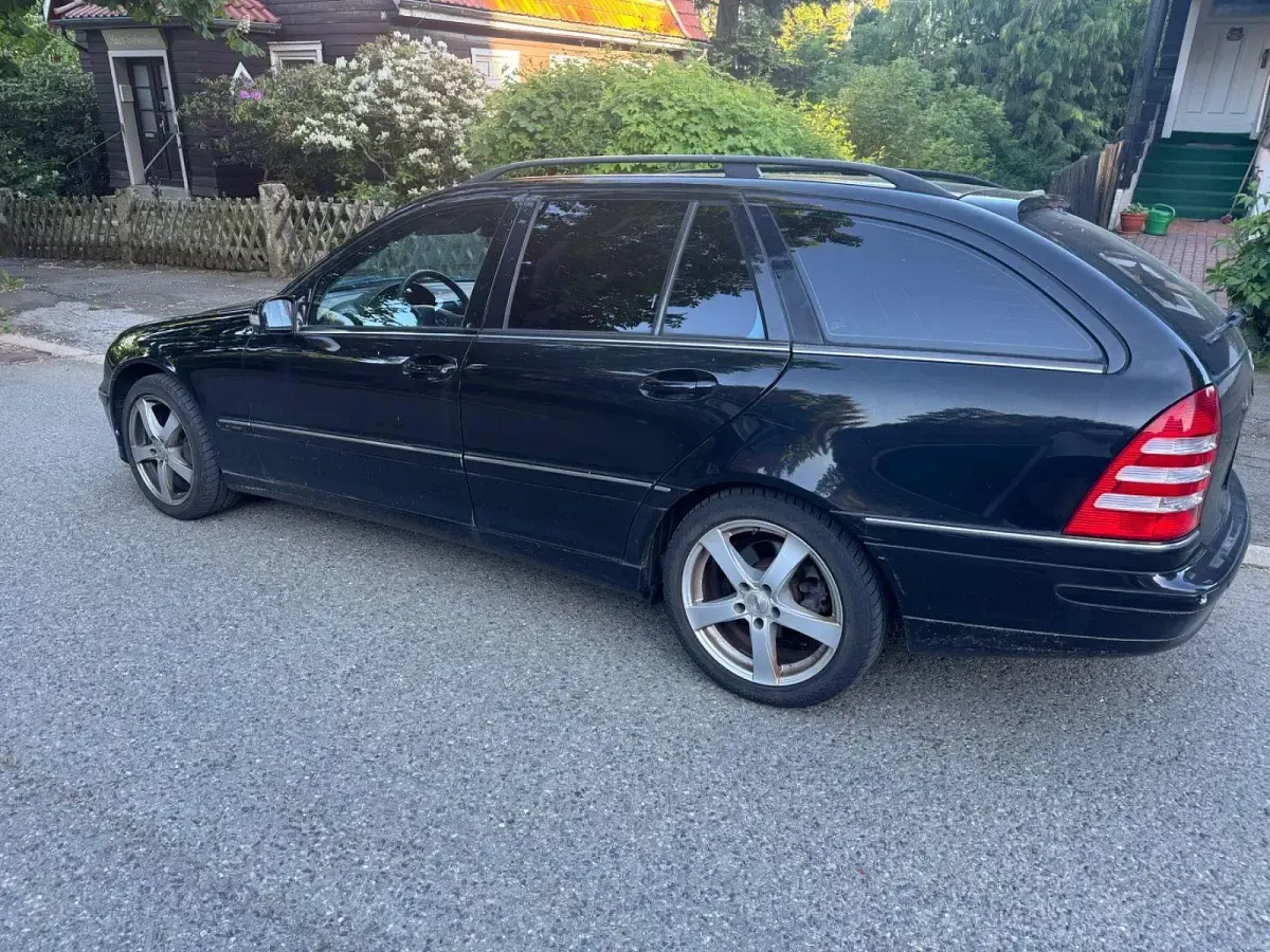 Gebraucht Mercedes C350 Avantgarde 272 PS (200 kW) 2006 Schwarz Kombi