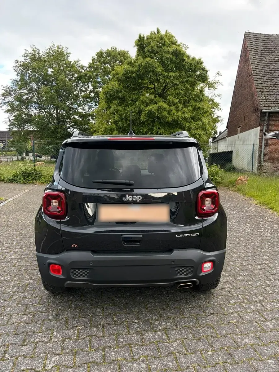 Gebraucht Jeep Renegade 120 PS (88 kW) 2018 Schwarz SUV