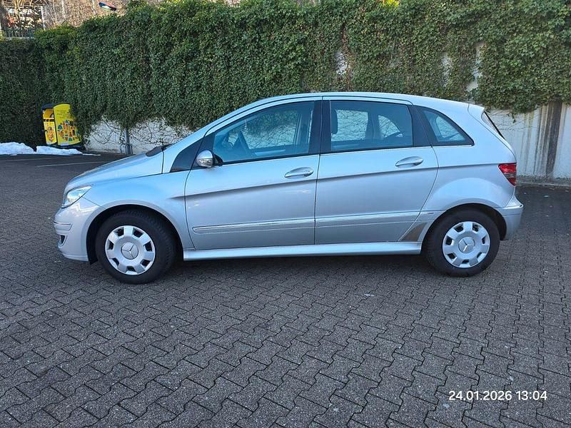 Gebraucht Mercedes B170 116 PS (85 kW) 2007 Silber Van / Kleinbus
