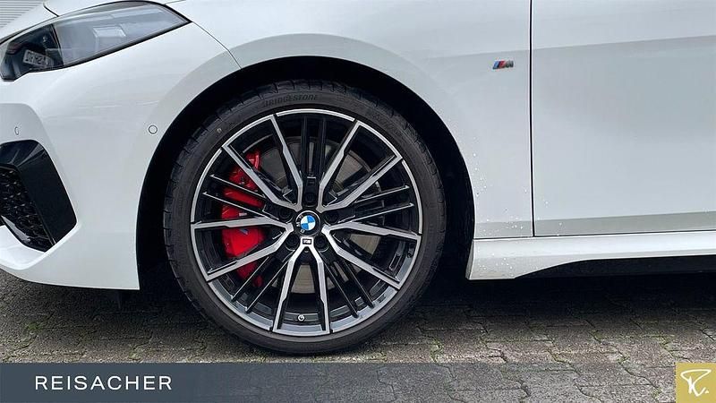 Gebraucht BMW M235 Performance 301 PS (221 kW) 2025 Alpinweiß uni Coupé