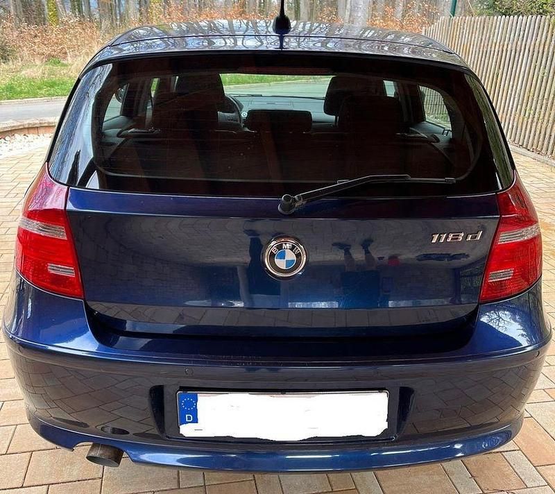 Gebraucht BMW 118 Advantage 143 PS (105 kW) 2011 Blau Kleinwagen