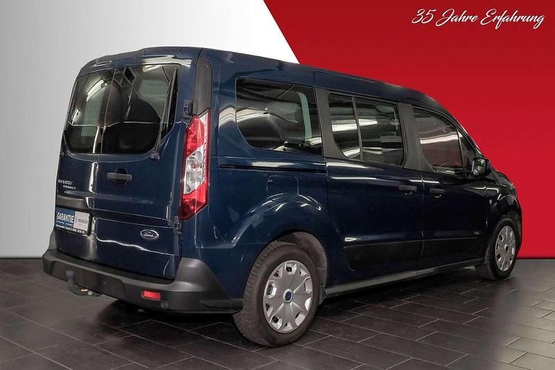 Second-hand Ford Transit Trend 101 CP (74 kW) 2019 Albastru Break