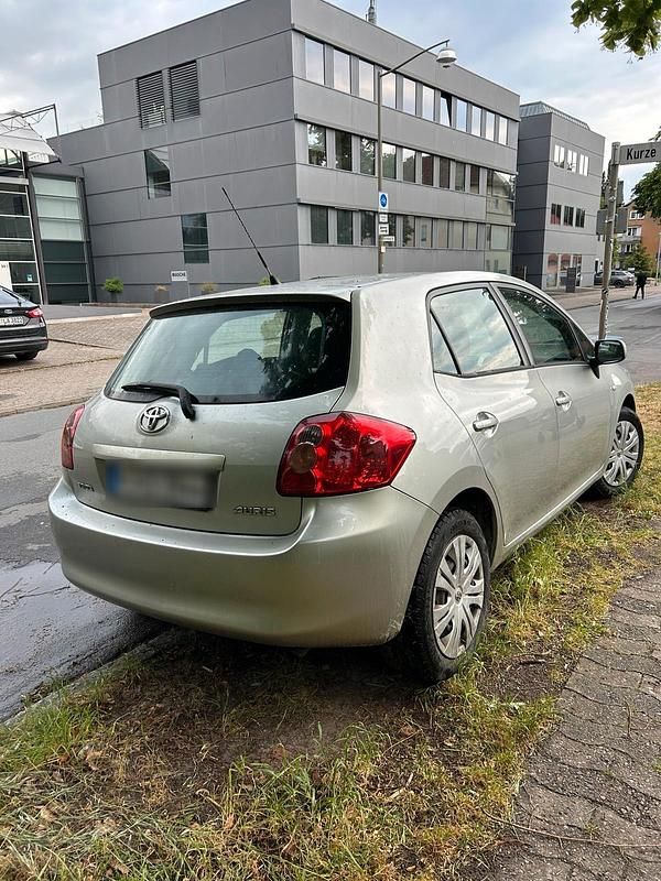 Gebraucht Toyota Auris 97 PS (71 kW) 2007 Grau Kleinwagen