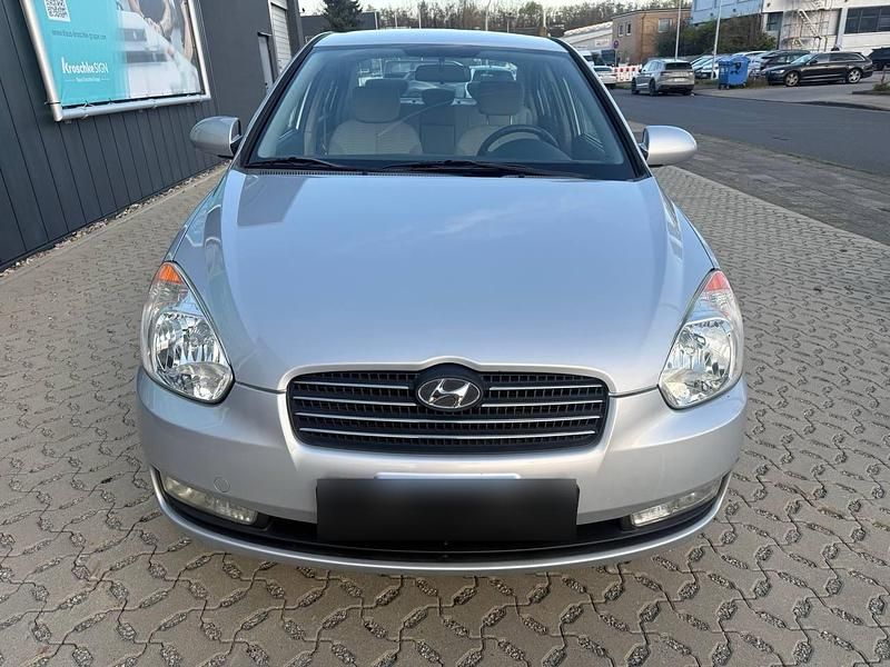 Gebraucht Hyundai Accent 97 PS (71 kW) 2007 Limousine