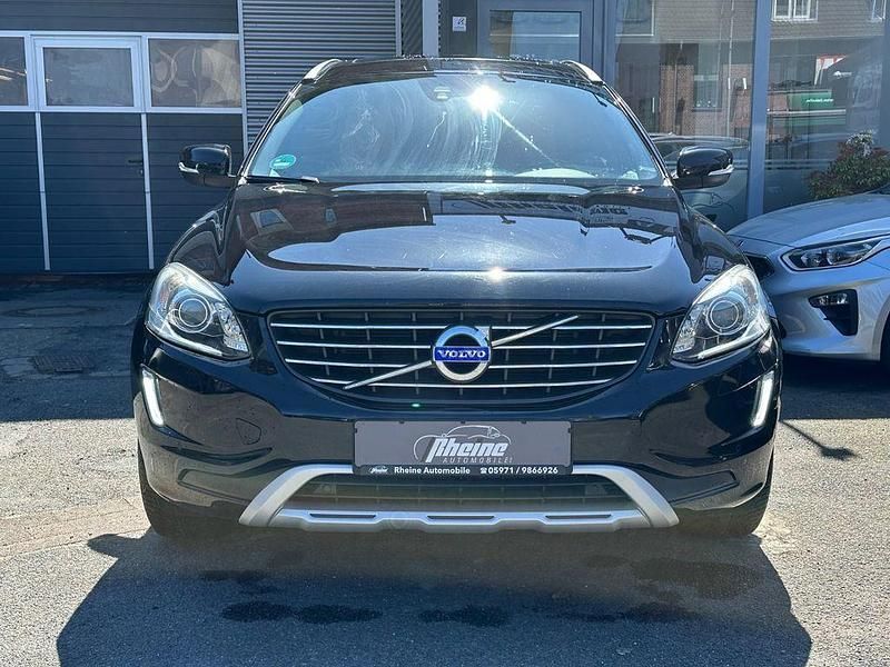 Second-hand Volvo XC60 Summum 220 CP (161 kW) 2018 Negru SUV